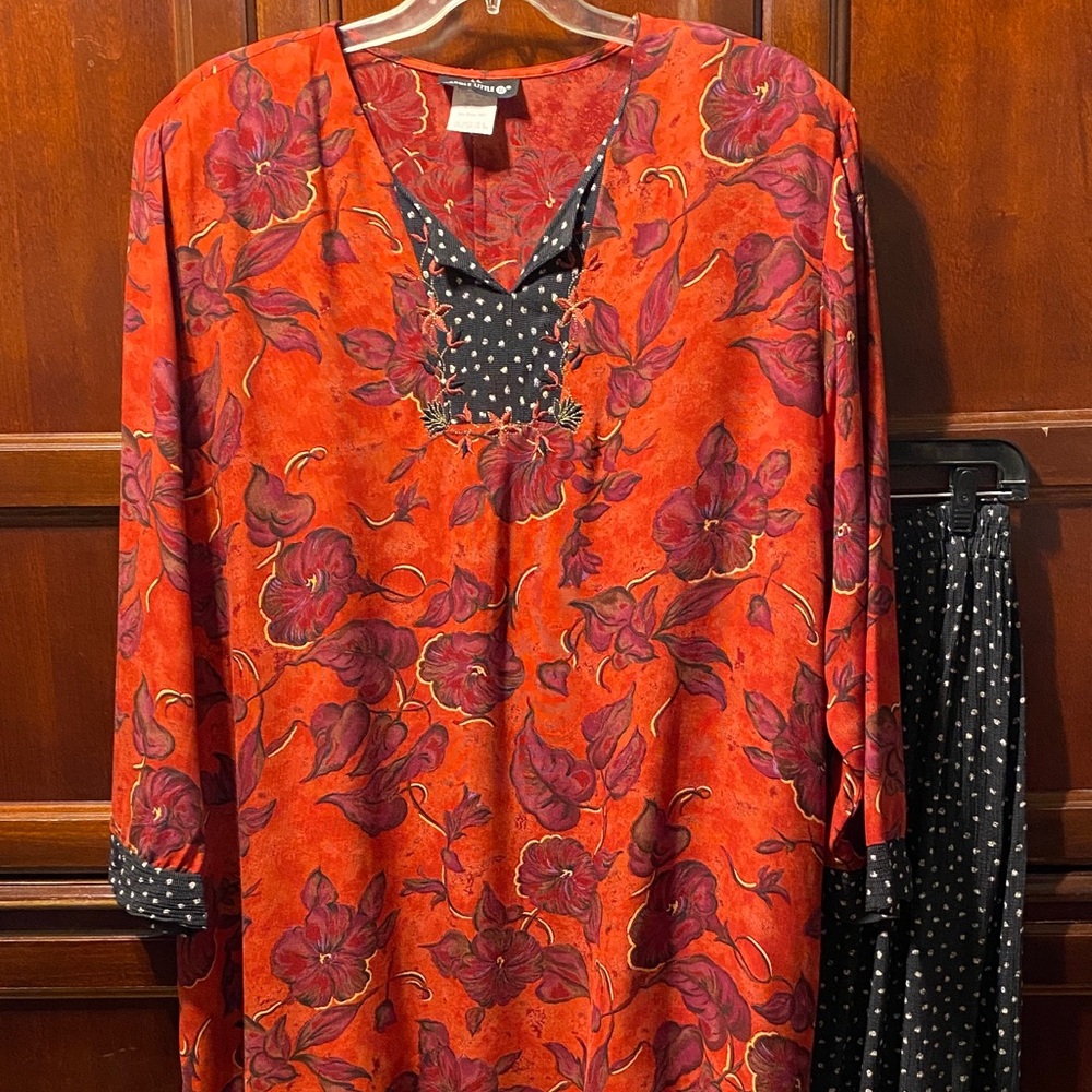 Carole Little Floral Red Black Cream Women's tunic and pants set size 24